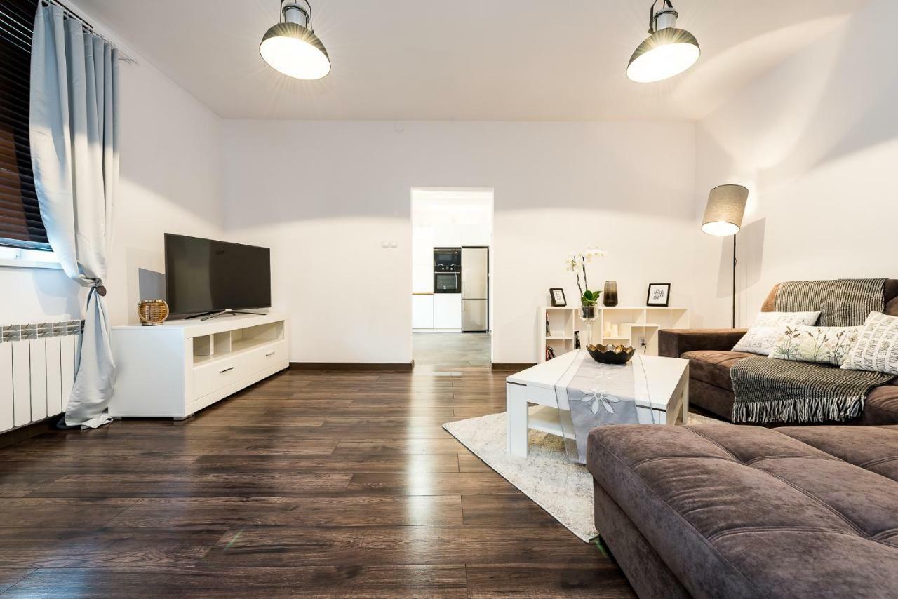 קטוביץ Stylowy Apartament מראה חיצוני תמונה